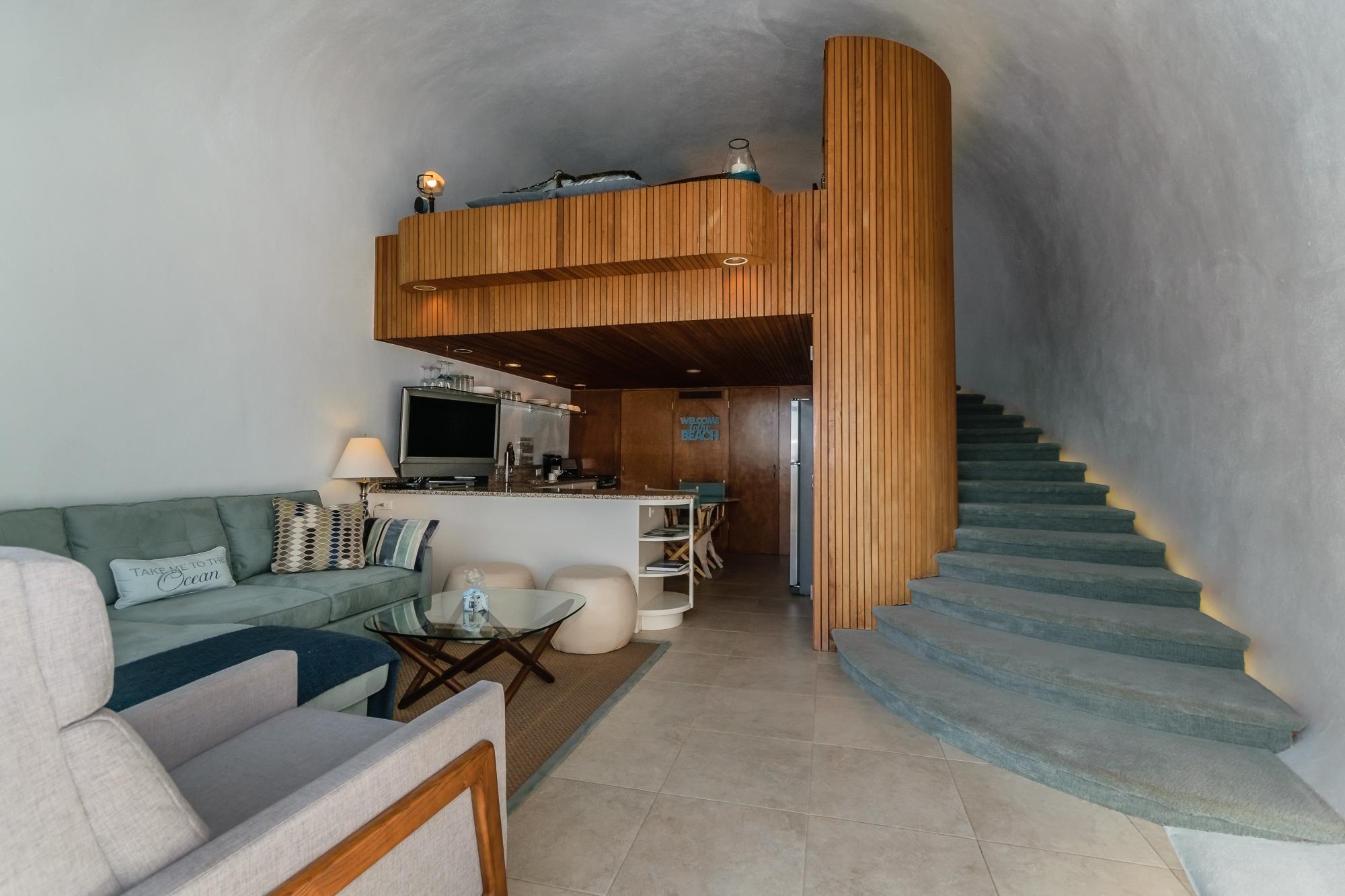 Full Interior Feature